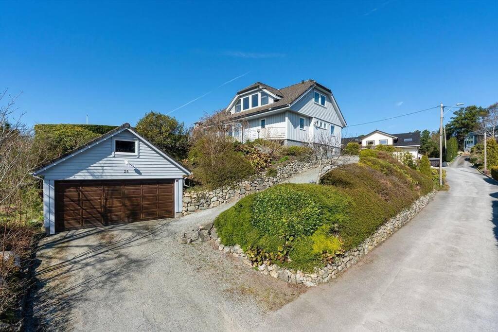 Large Home In Sola Tananger Екстер'єр фото